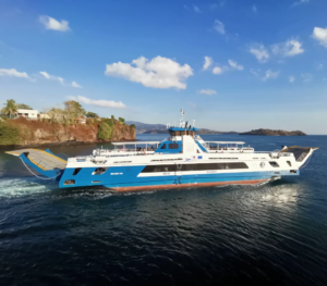 La barge de Mayotte vers la Petite-terre | Le Mahorais