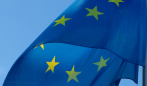 Drapeau de l'europe par Pixel2013 via Pixabay | Le Mahorais